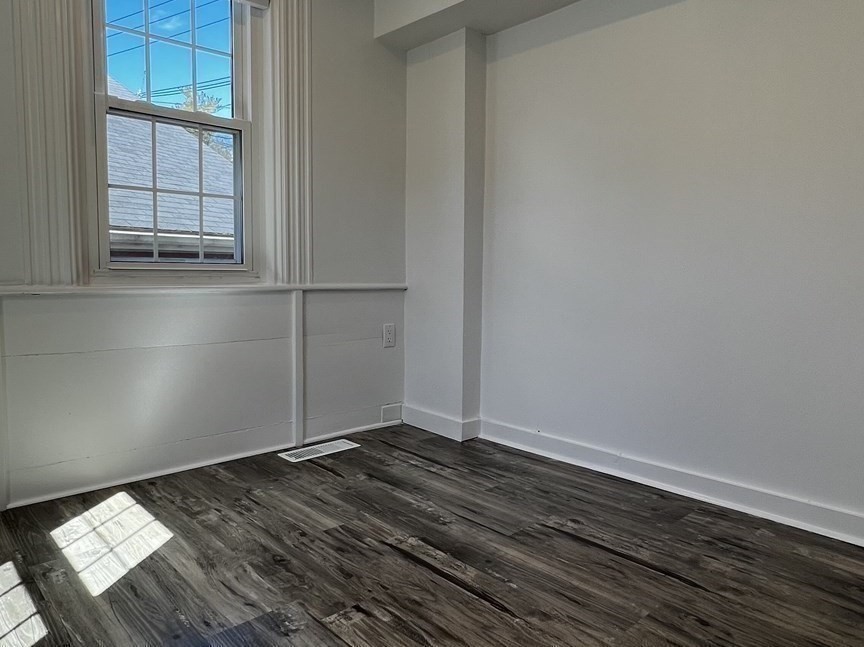 292 Great Rd # 1