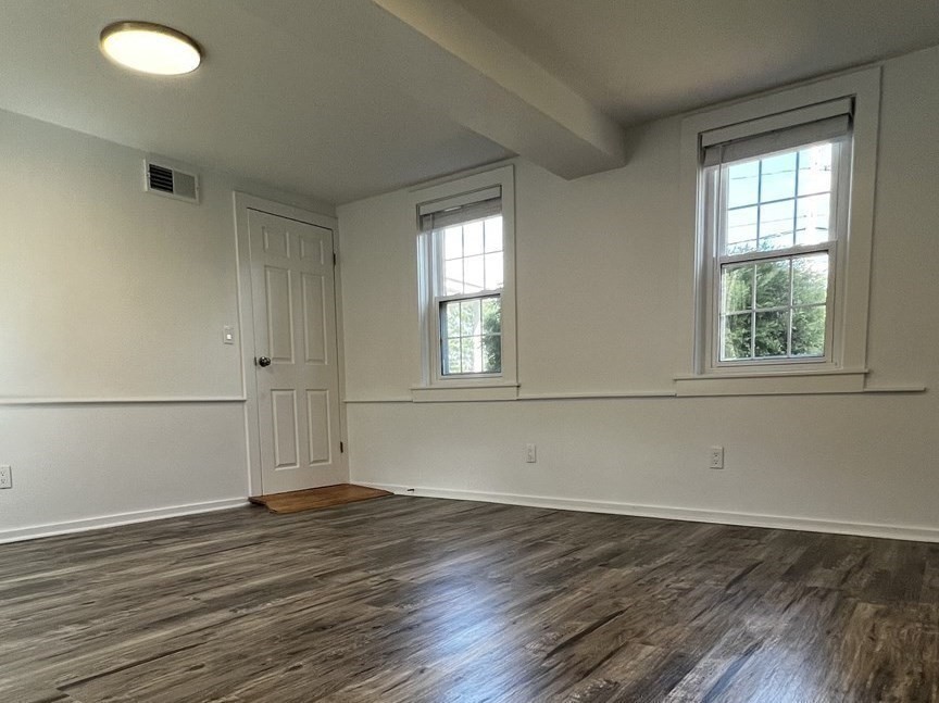 292 Great Rd # 1