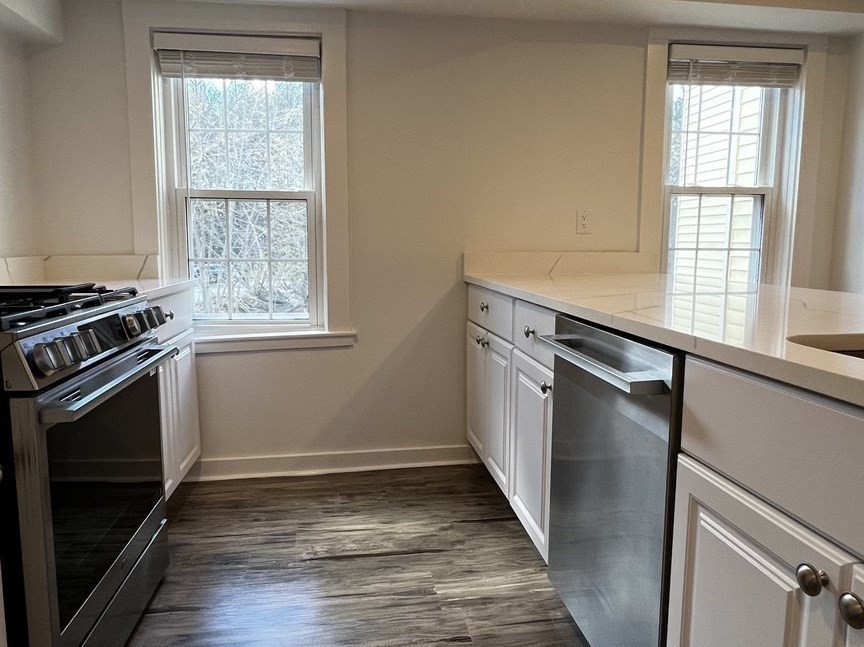 292 Great Rd # 1