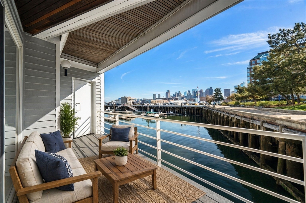 65 Constellation Wharf # 65
