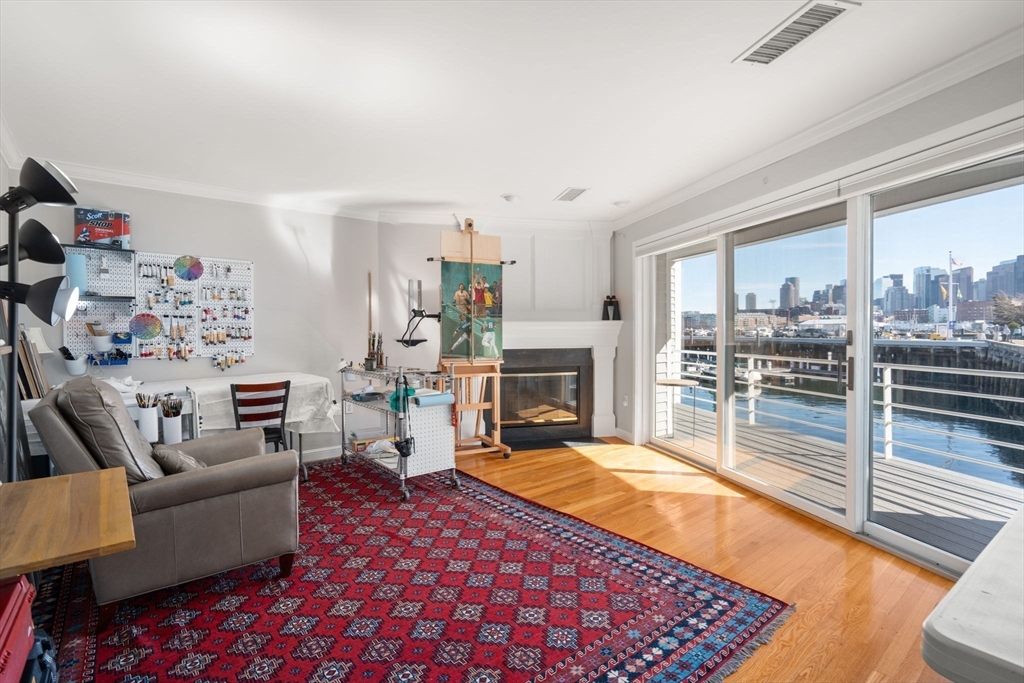 65 Constellation Wharf # 65
