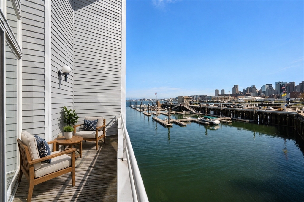 65 Constellation Wharf # 65