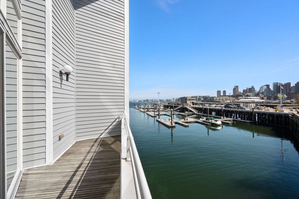 65 Constellation Wharf # 65