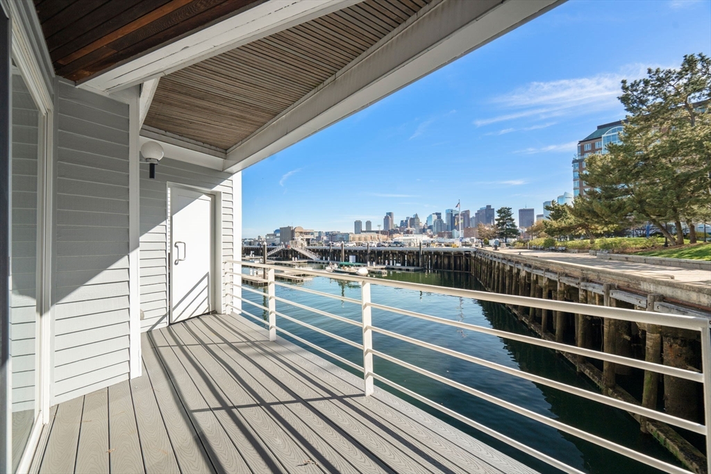 65 Constellation Wharf # 65