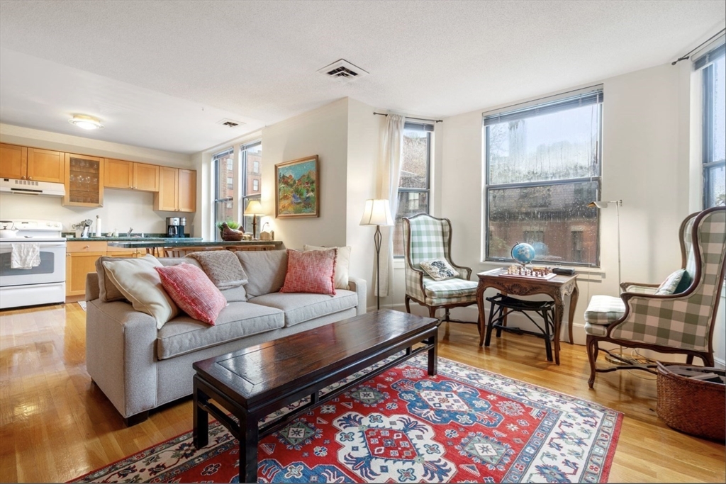 199 Marlborough St. # 303
