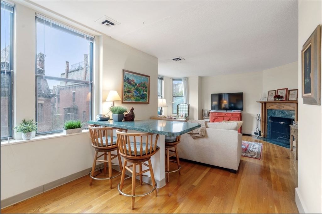 199 Marlborough St. # 303