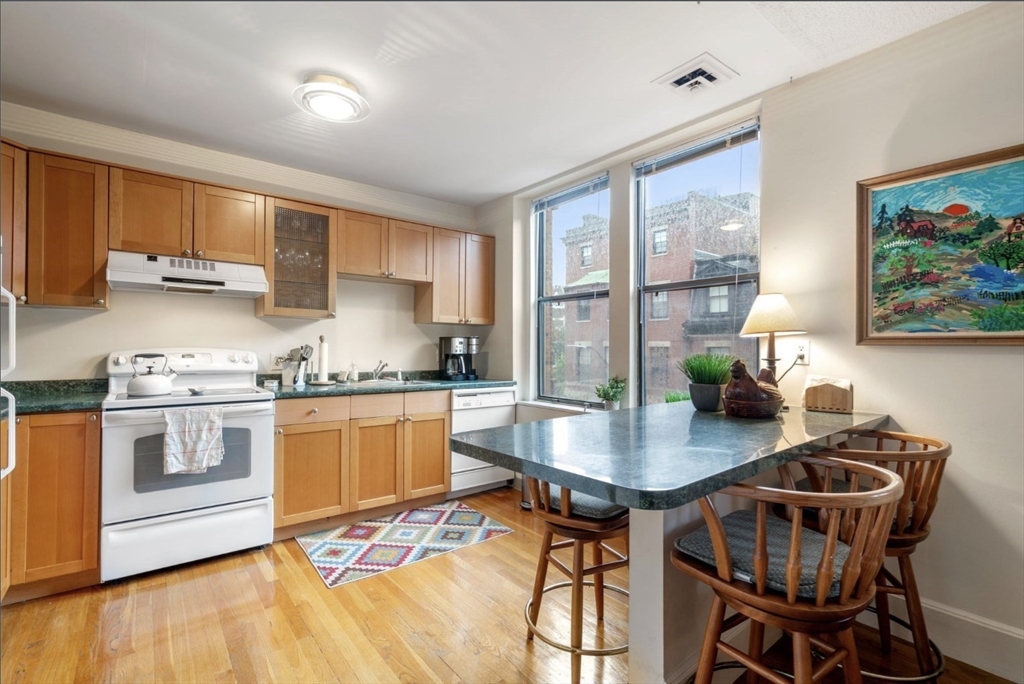 199 Marlborough St. # 303