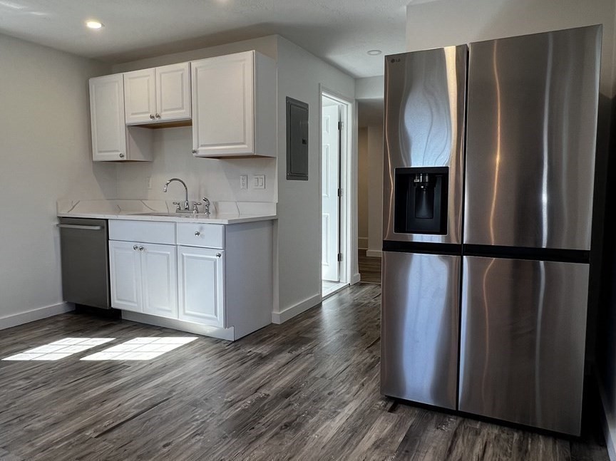 292 Great Rd # 2