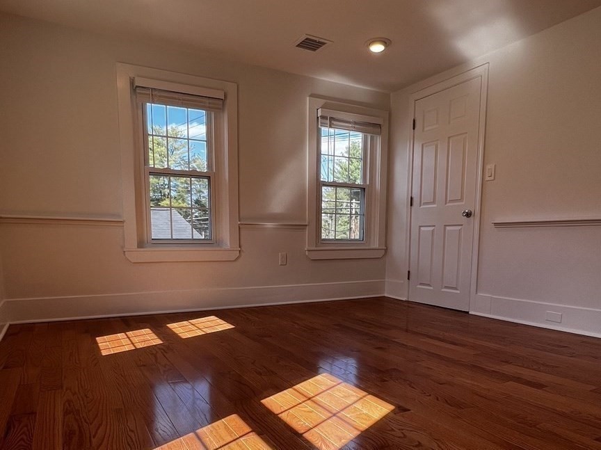 292 Great Rd # 2