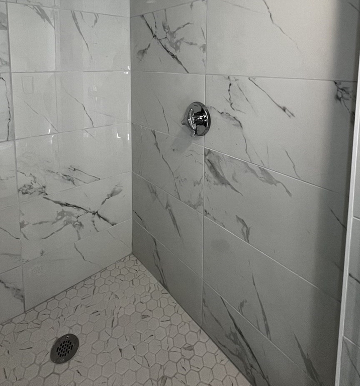 292 Great Rd # 2