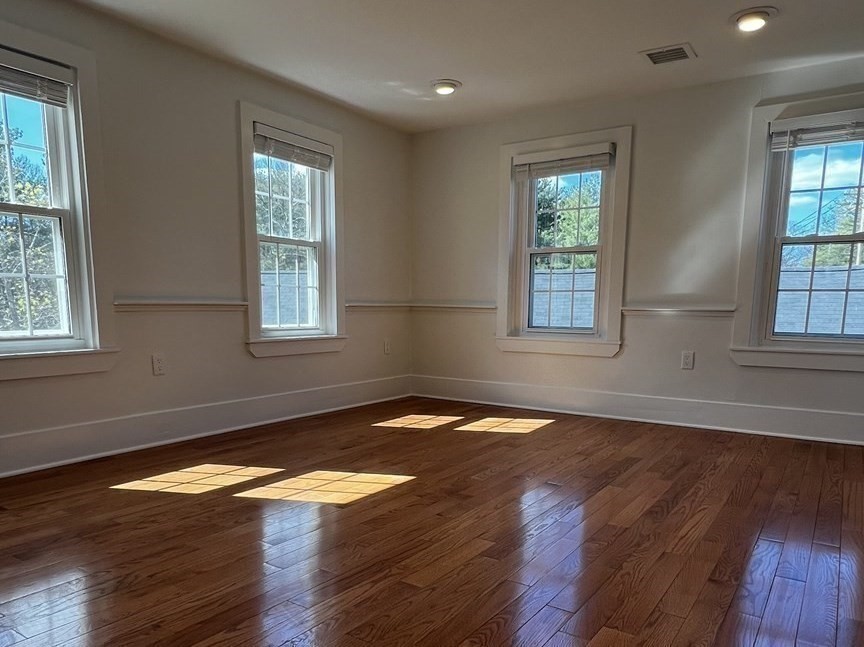 292 Great Rd # 2