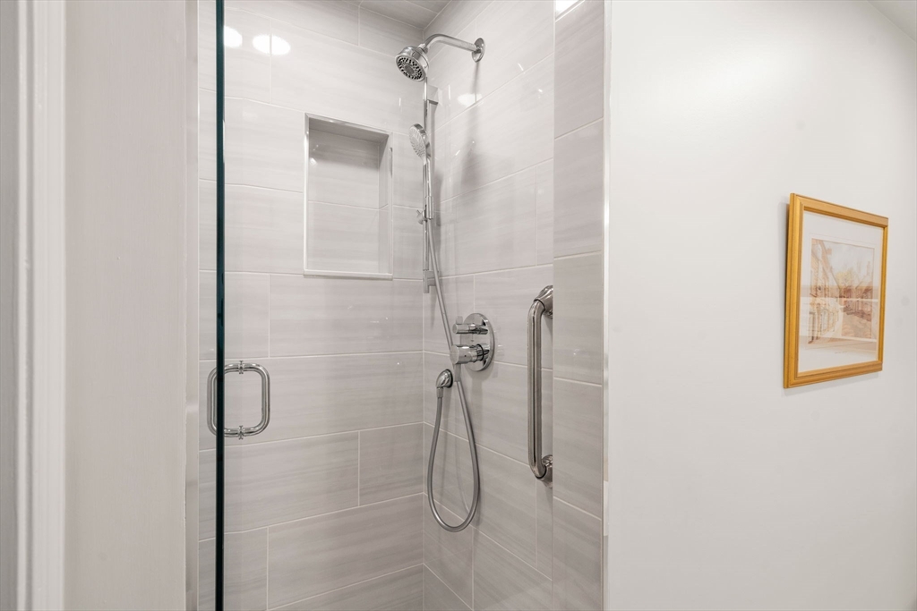 197 Eighth Street Unit: PH19