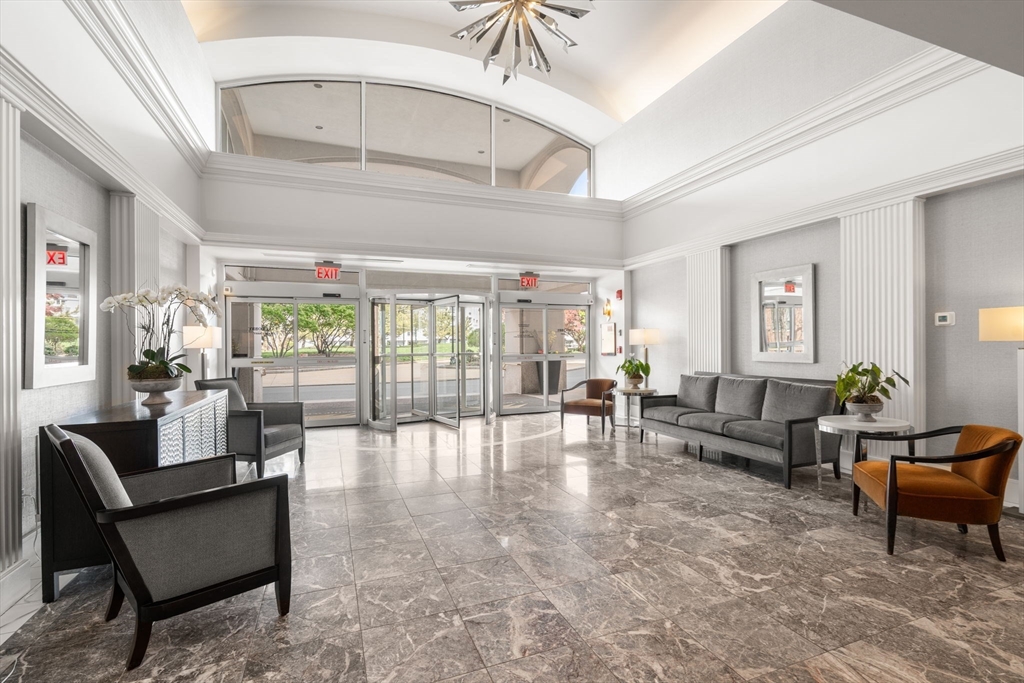 197 Eighth Street Unit: PH19