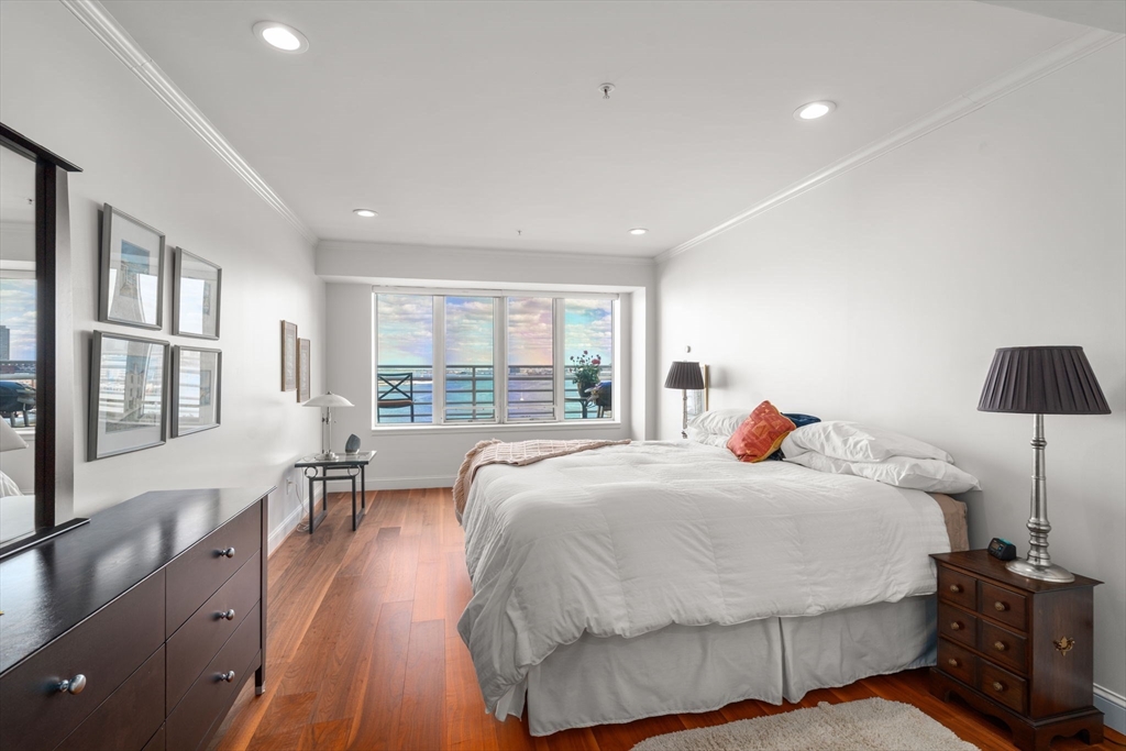 197 Eighth Street Unit: PH19