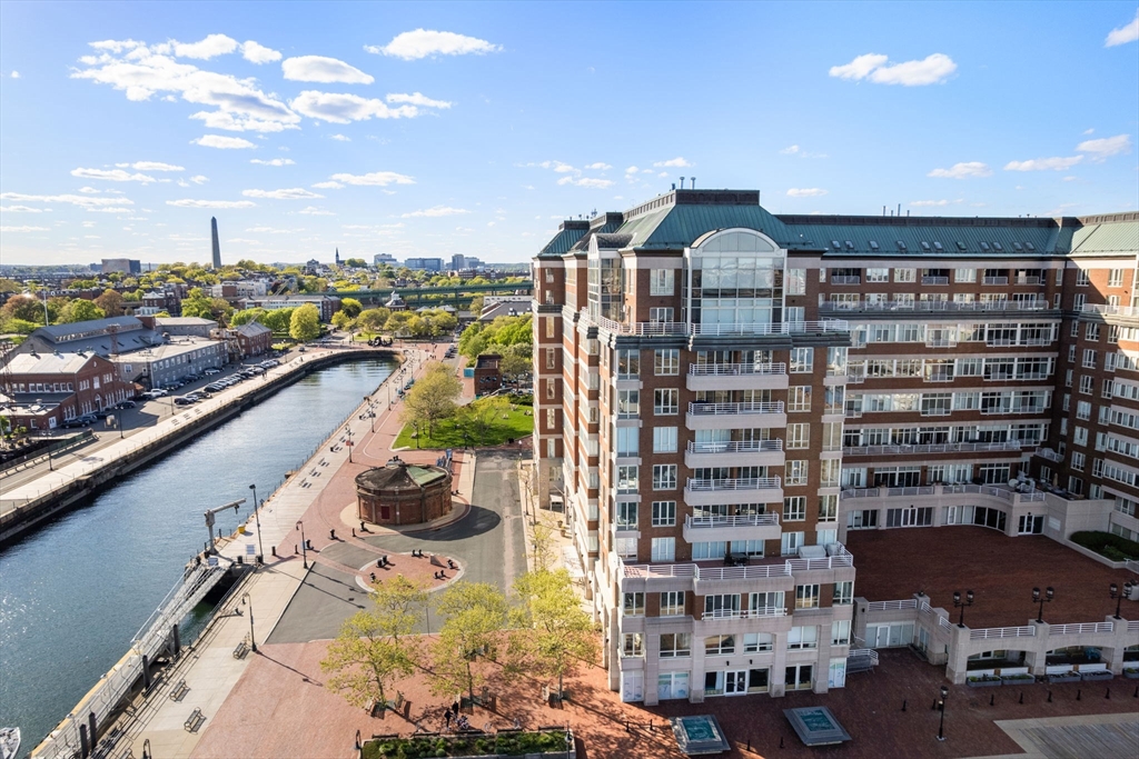 197 Eighth Street Unit: PH19