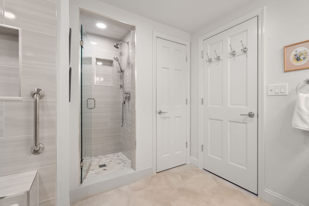197 Eighth Street Unit: PH19