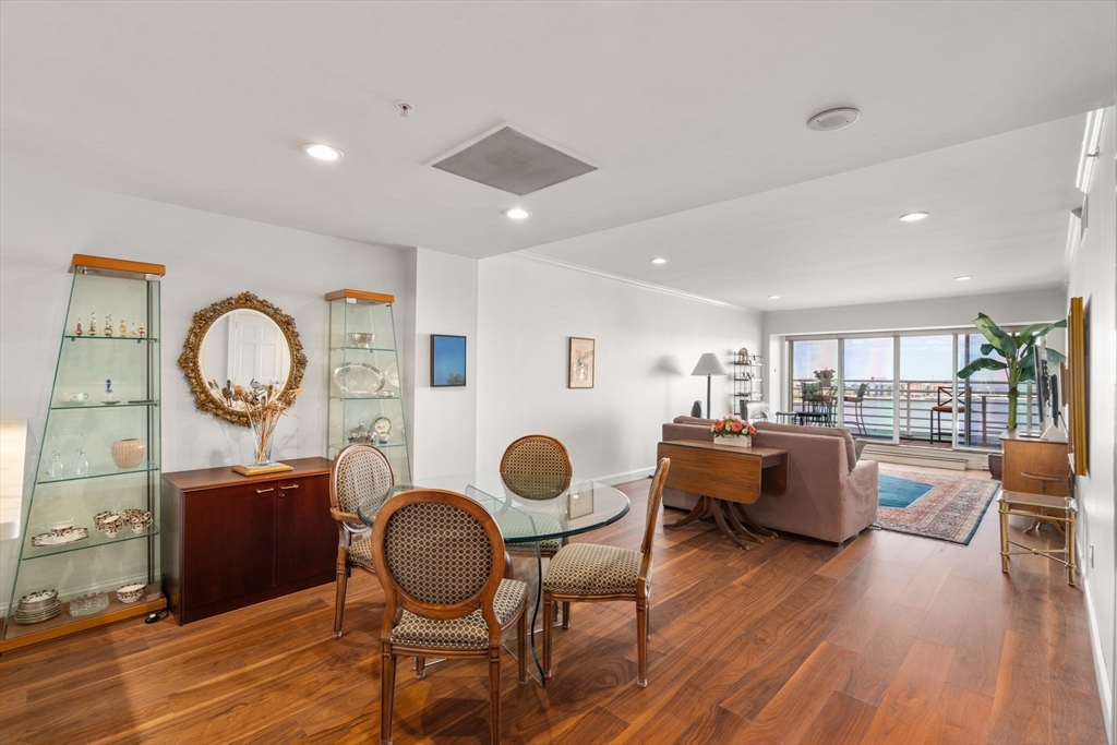 197 Eighth Street Unit: PH19