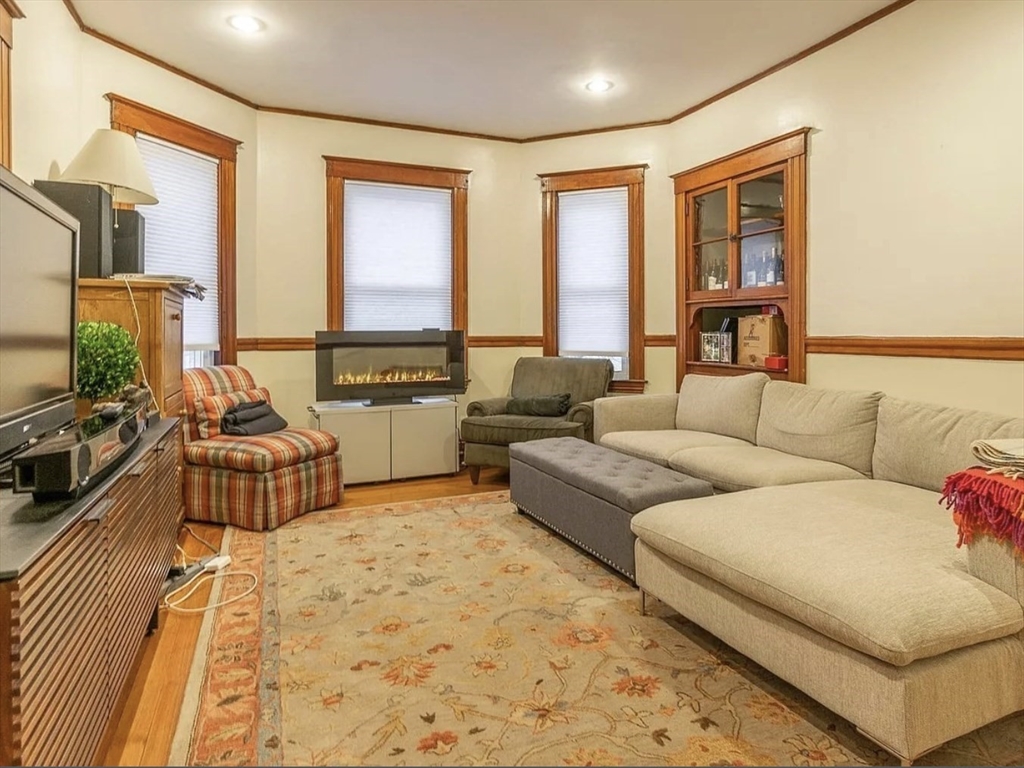 236 Concord Ave. # 2 Unit: -2