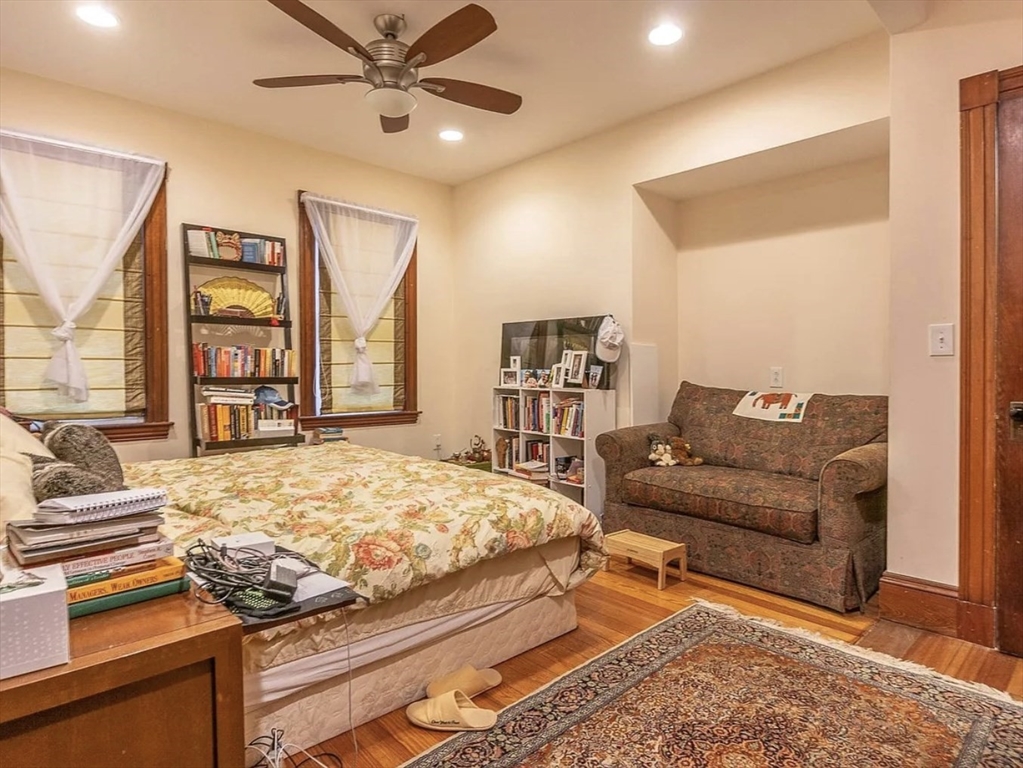 236 Concord Ave. # 2 Unit: -2