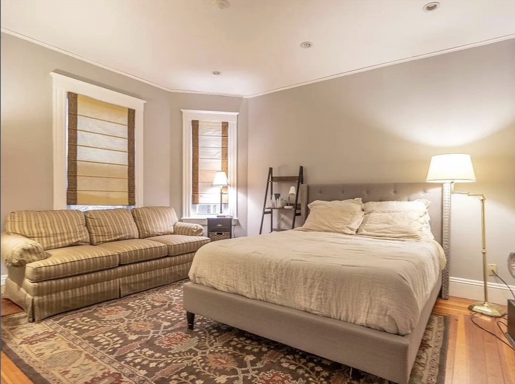 236 Concord Ave. # 2 Unit: -2
