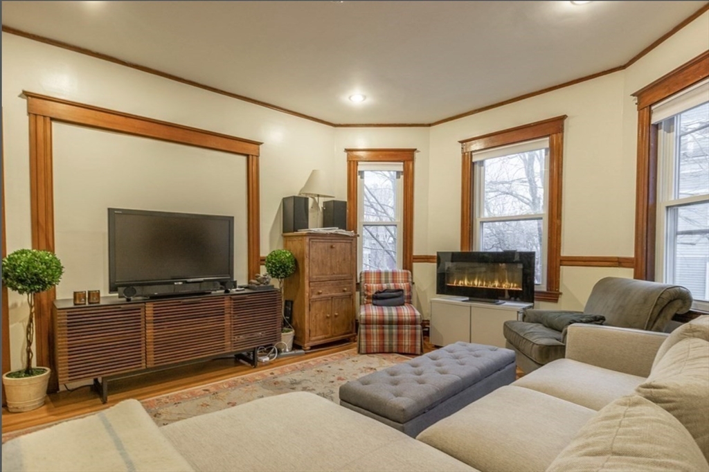 236 Concord Ave. # 2 Unit: -2