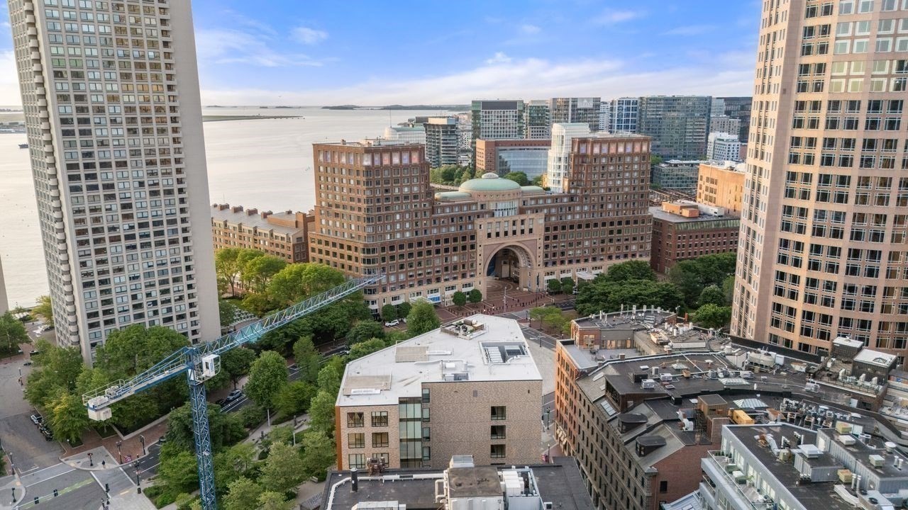 110 Broad St # 303