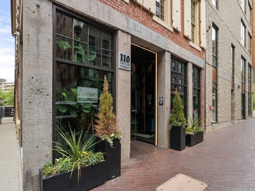 110 Broad St # 303