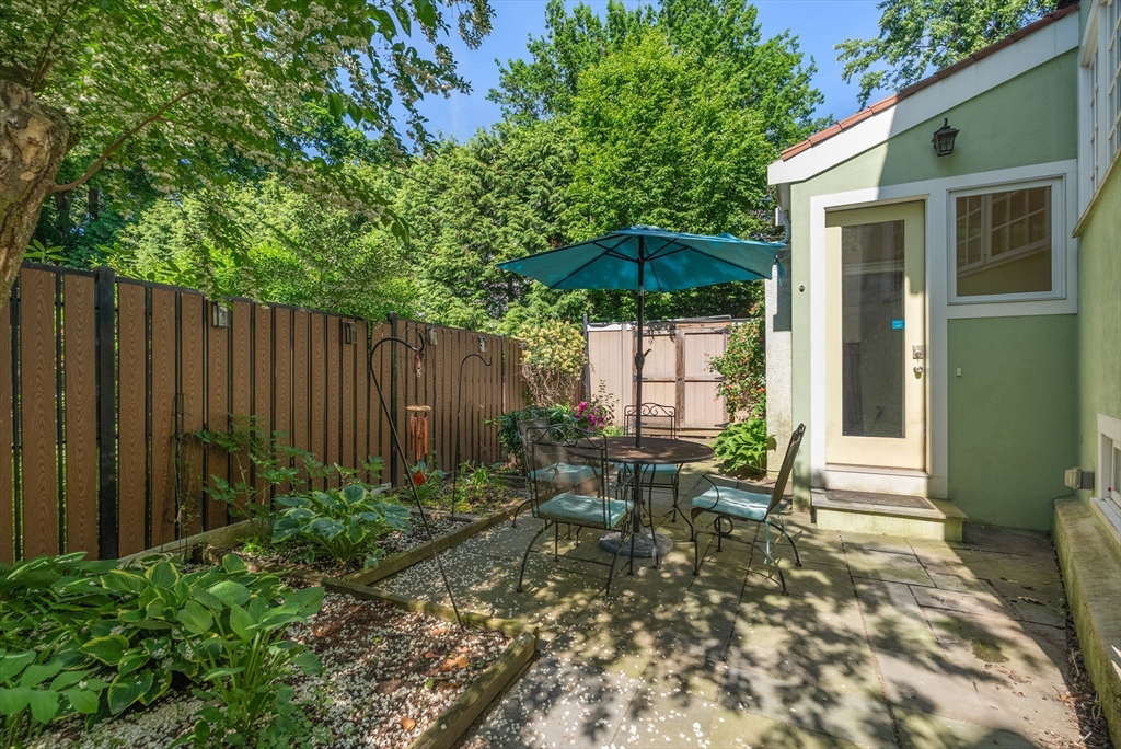 4 Gracewood Park