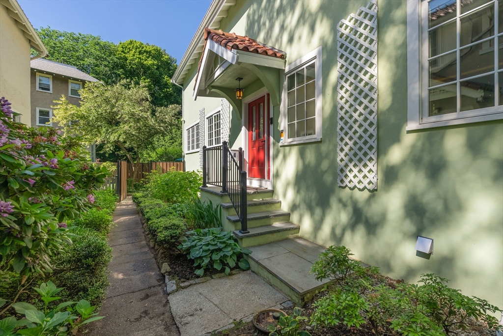 4 Gracewood Park