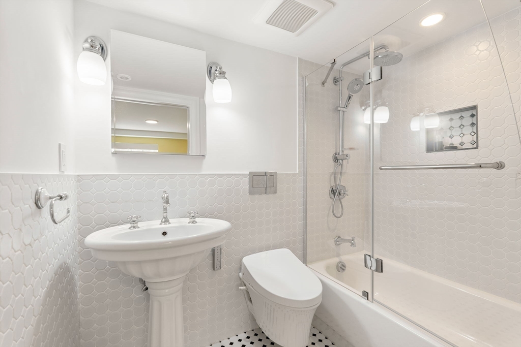 4 Gracewood Park