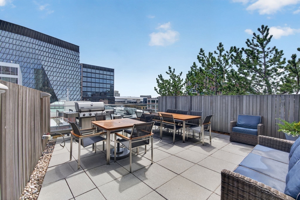 346 Congress St # 413