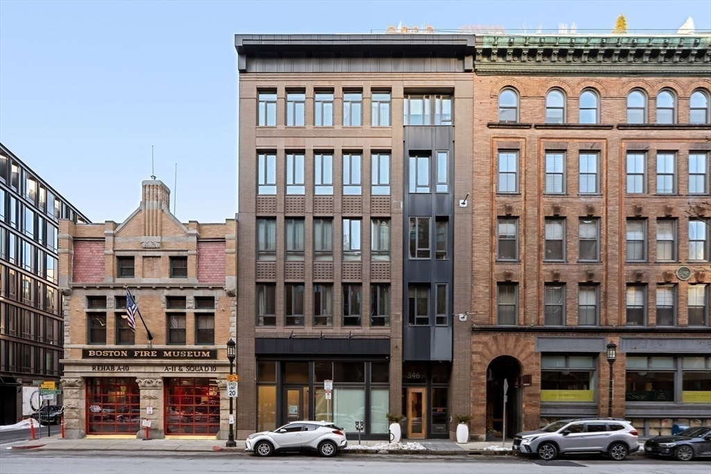 346 Congress St # 413
