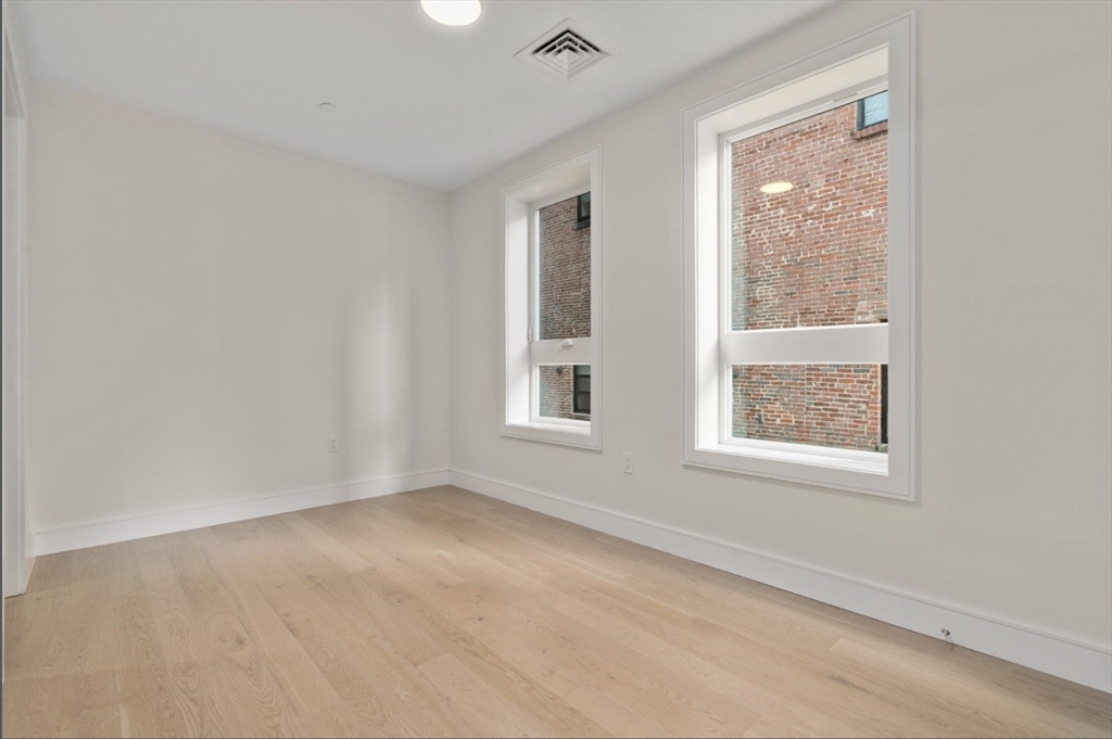 301 Border St. # 303