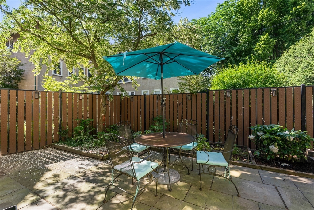 4 Gracewood Park