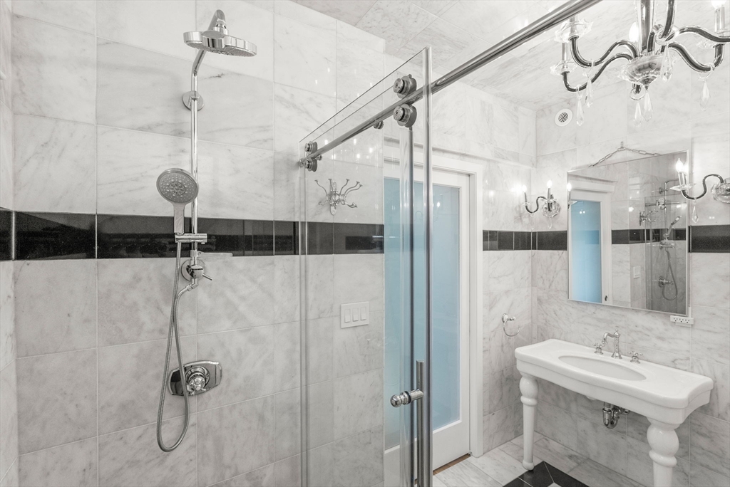 4 Gracewood Park