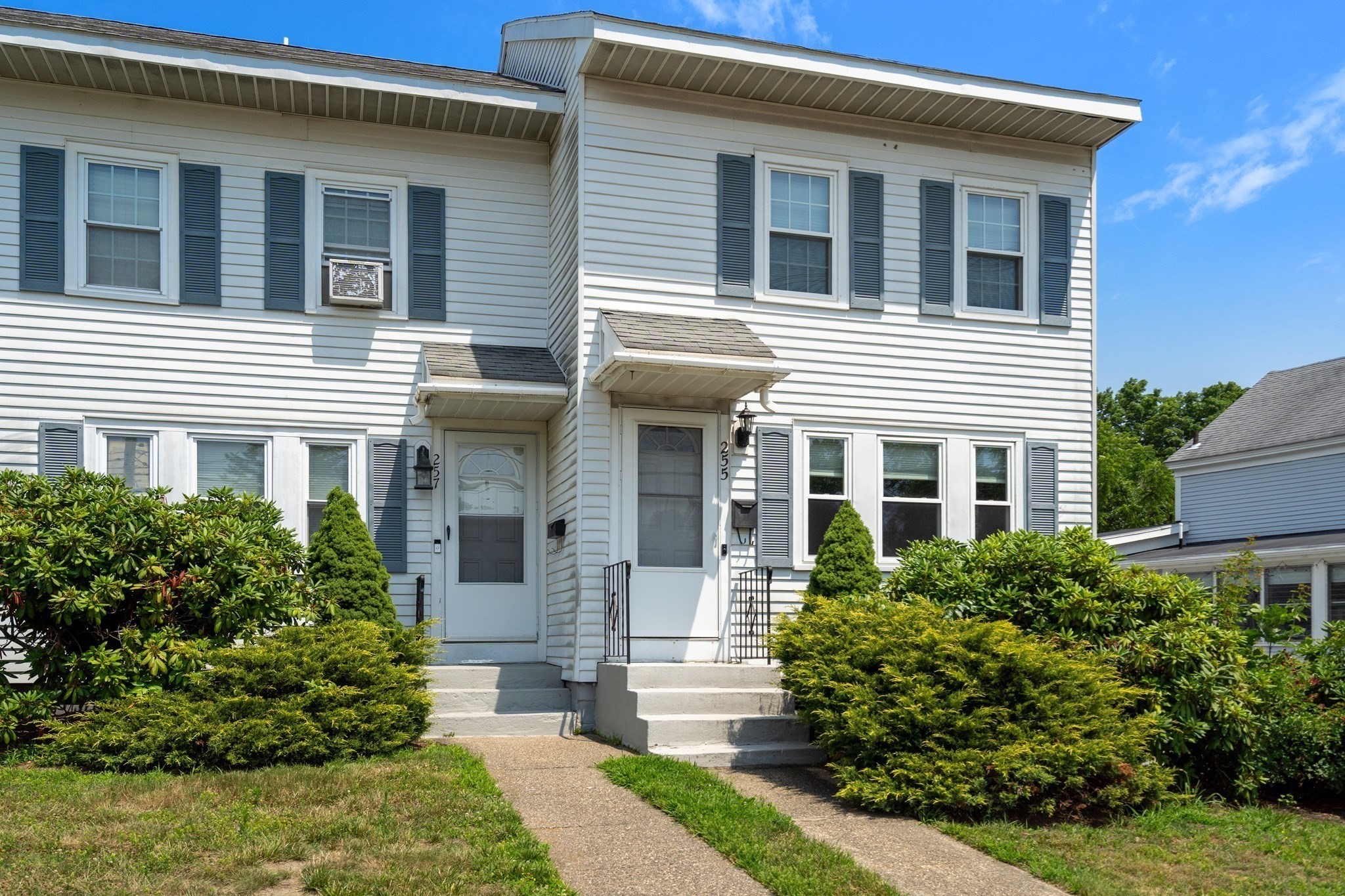 255 Arlington St # 12A