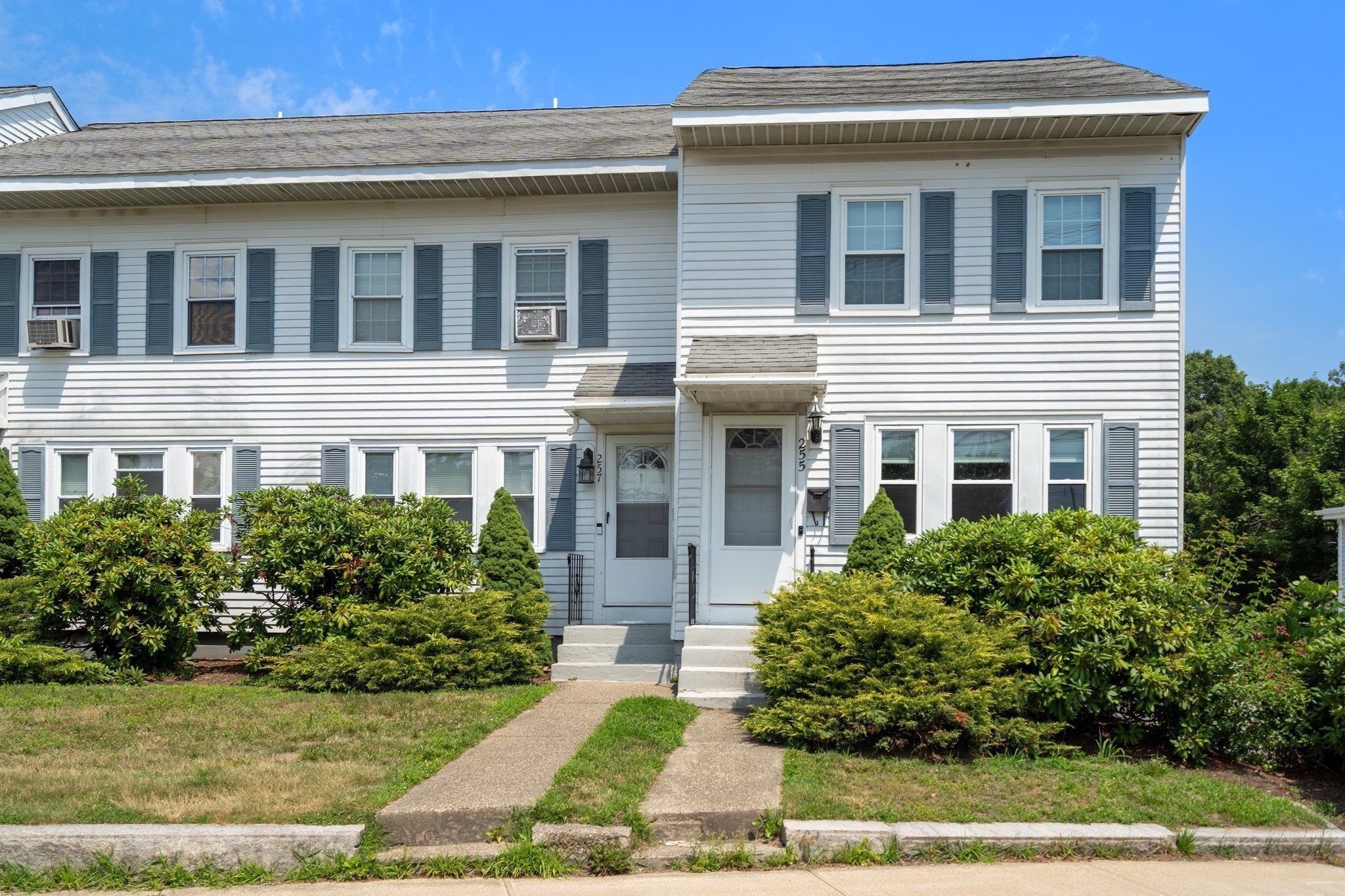 255 Arlington St # 12A