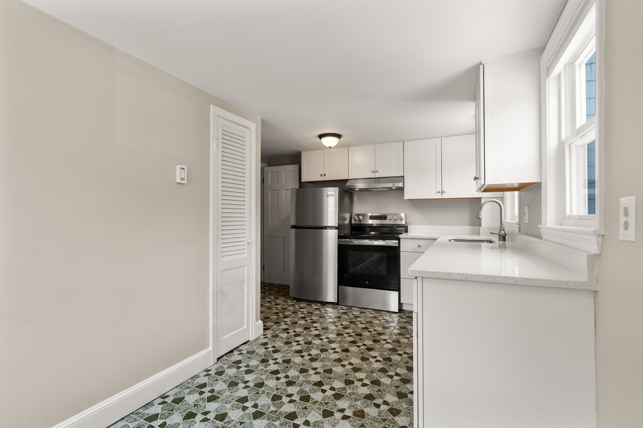 255 Arlington St # 12A