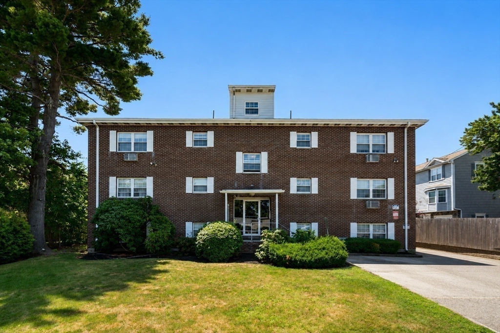 31 Pond St # 22