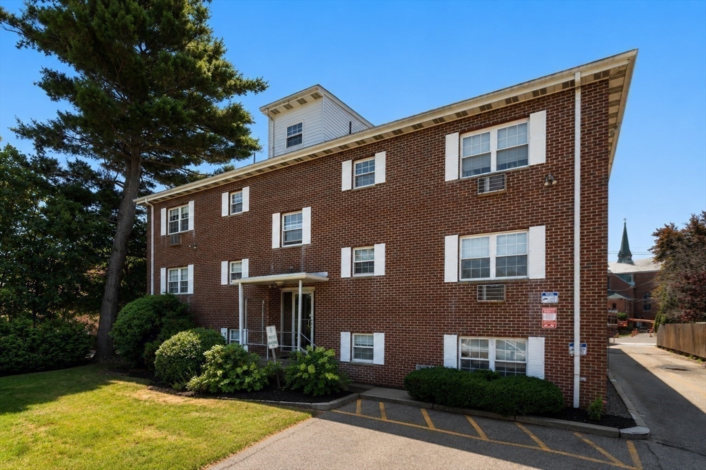 31 Pond St # 22