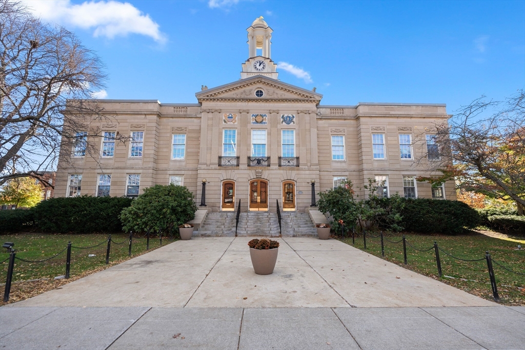 31 Pond St # 22