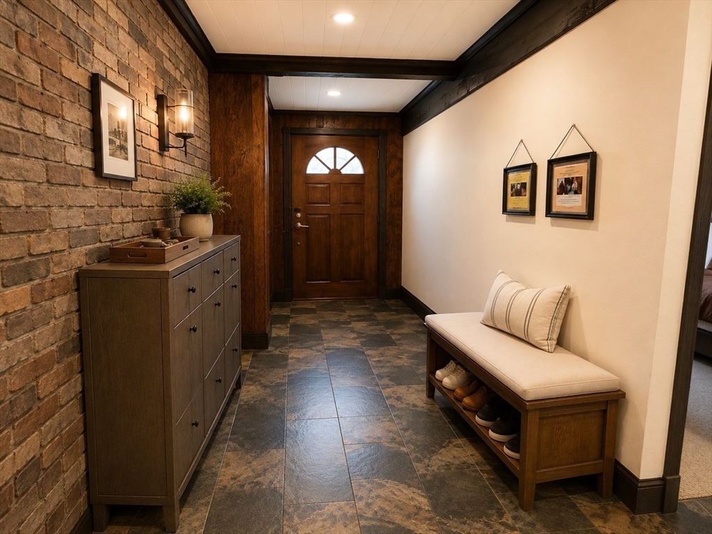 8 Locke St