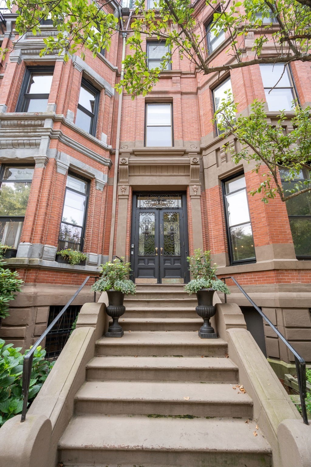298 Commonwealth Ave # G1