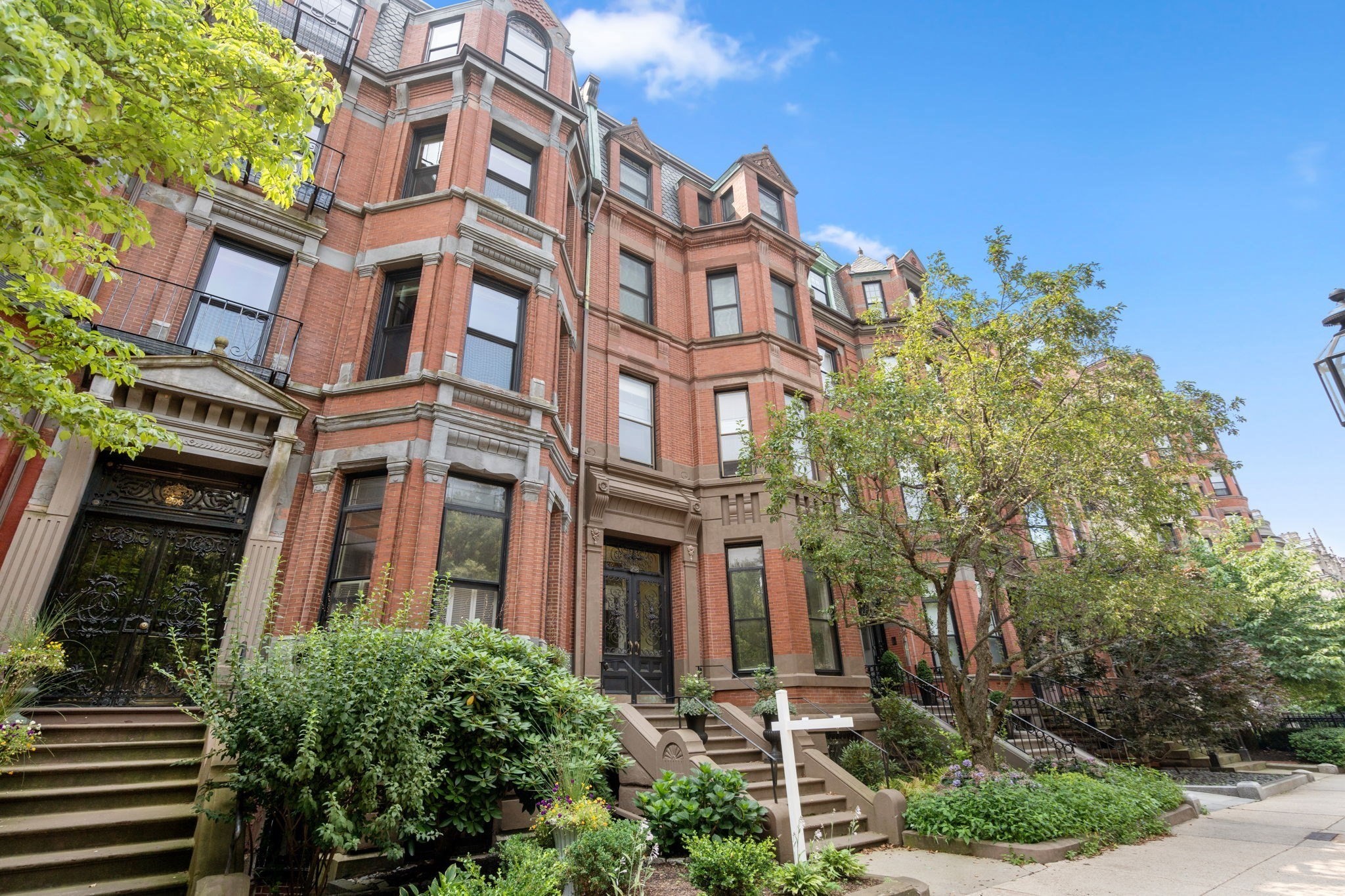298 Commonwealth Ave # G1