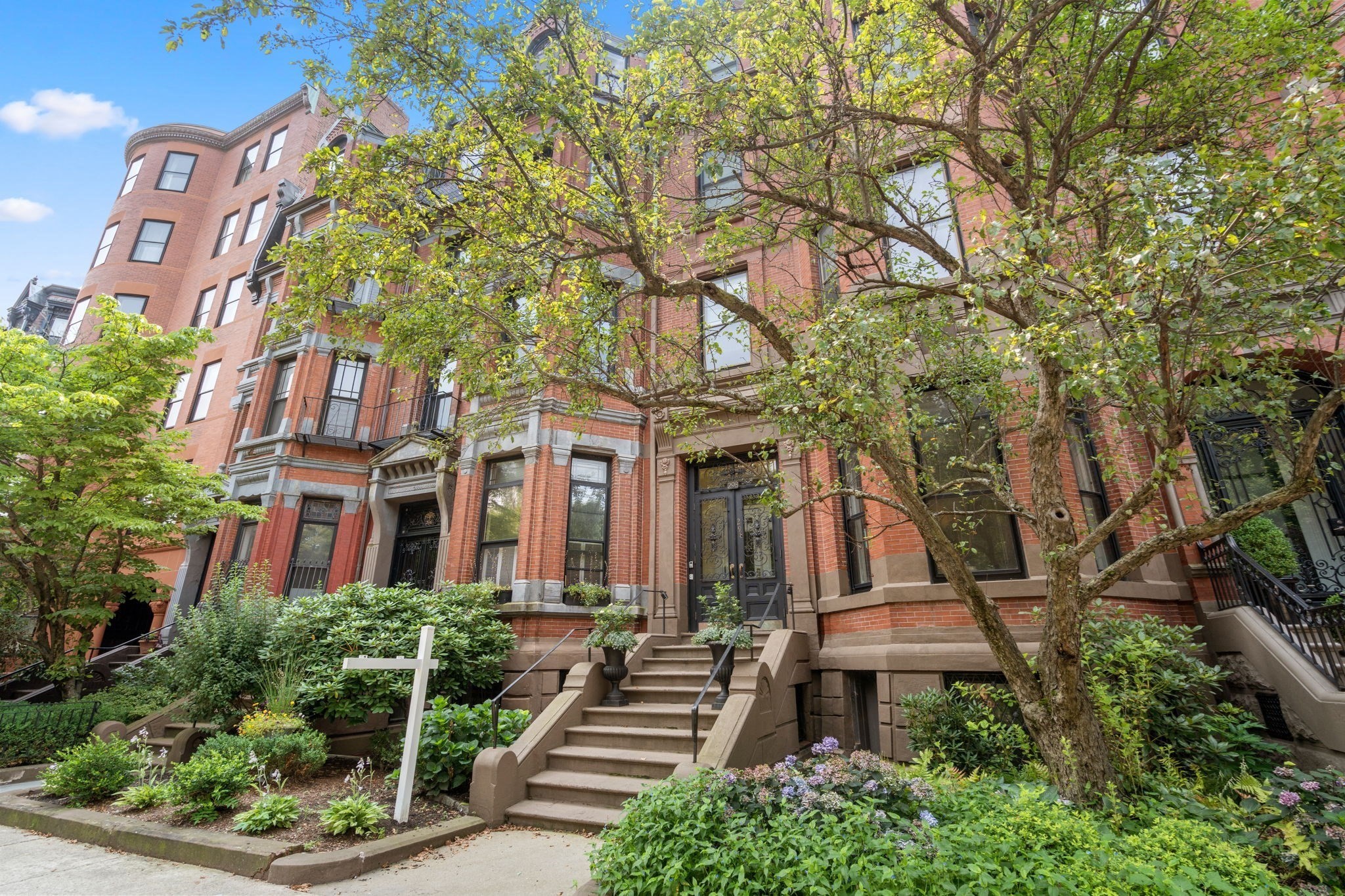 298 Commonwealth Ave # G1