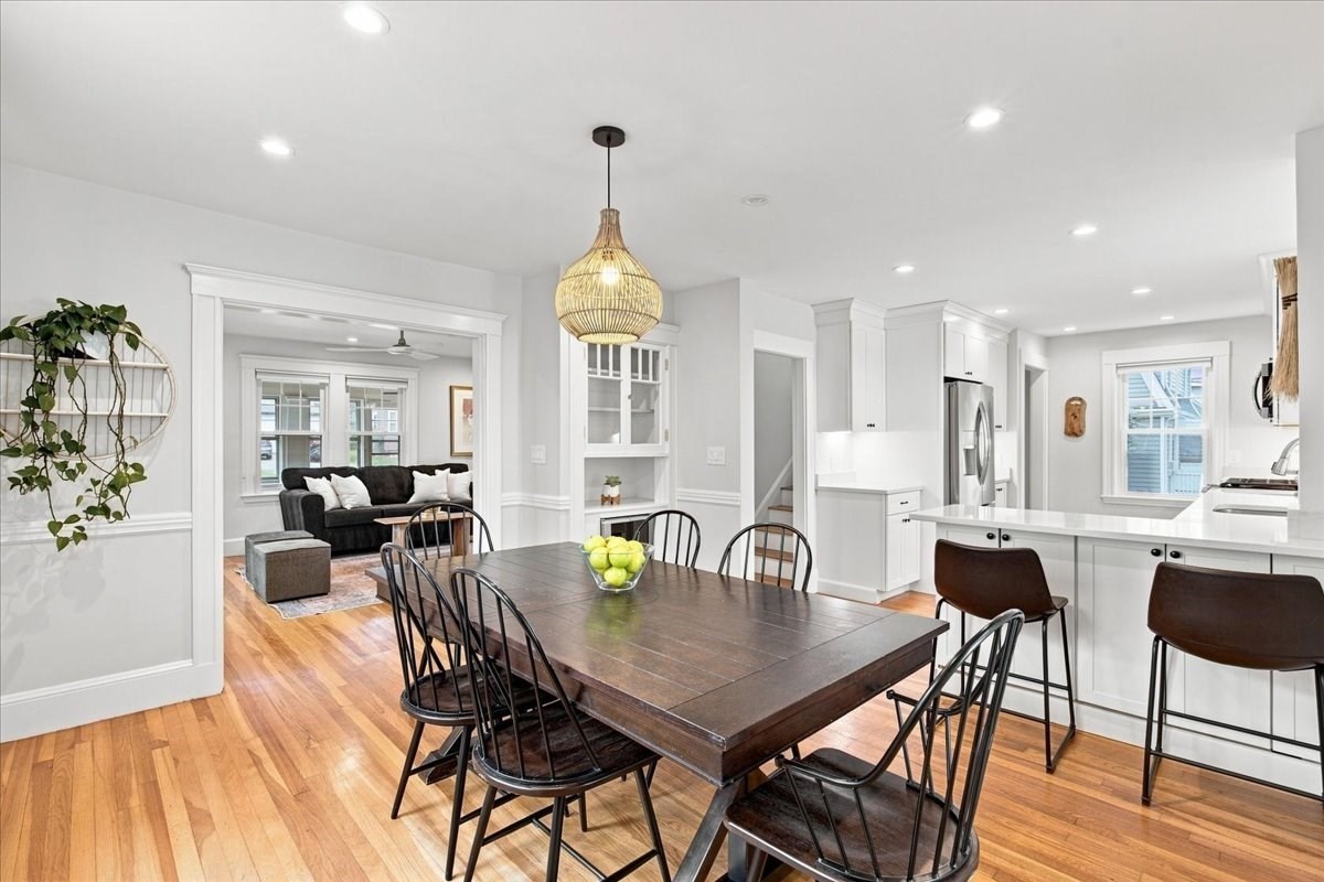 24 Nichols St
