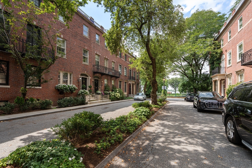 5 Charles River Square