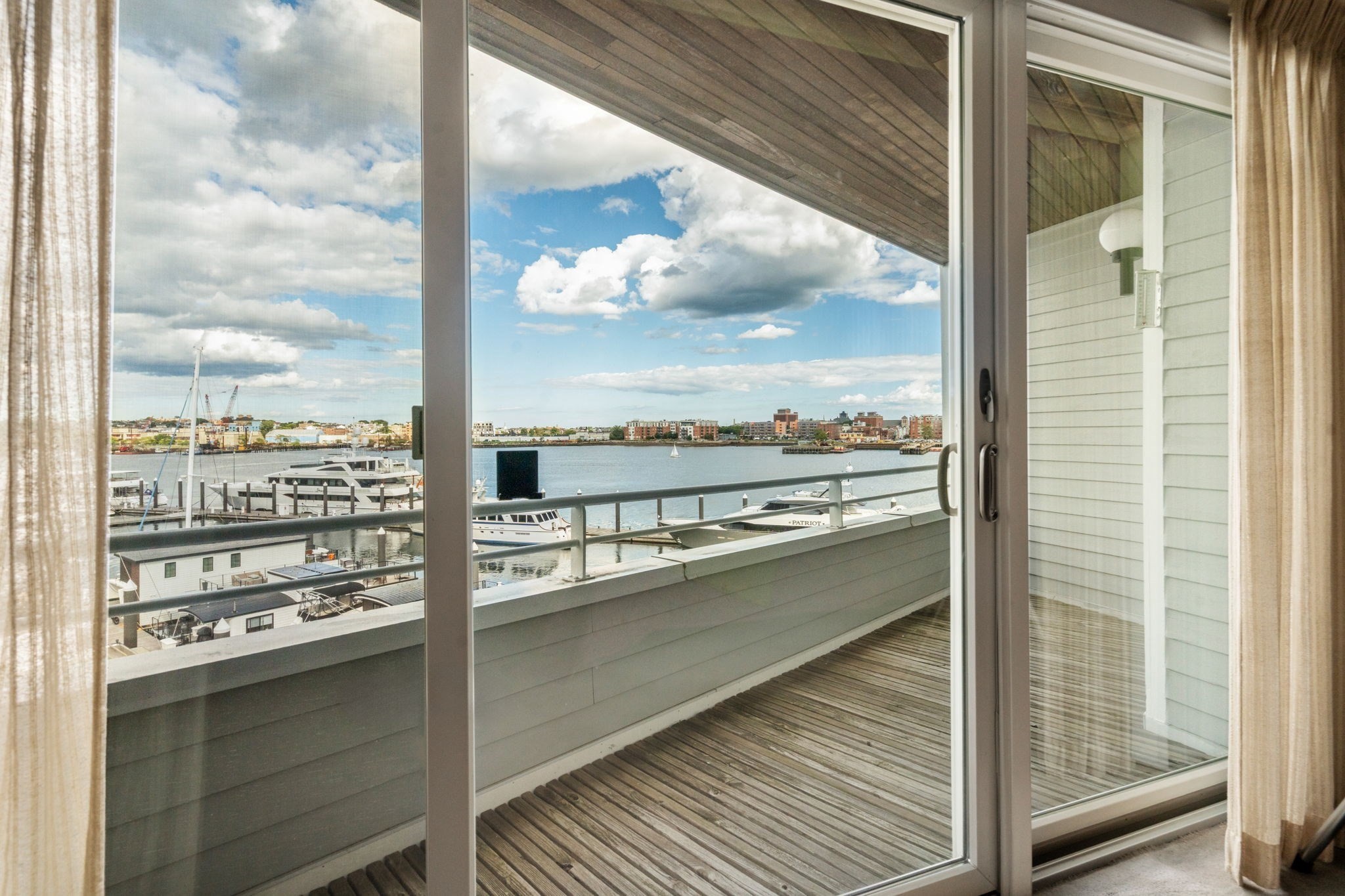 31 Constellation Wharf # 31