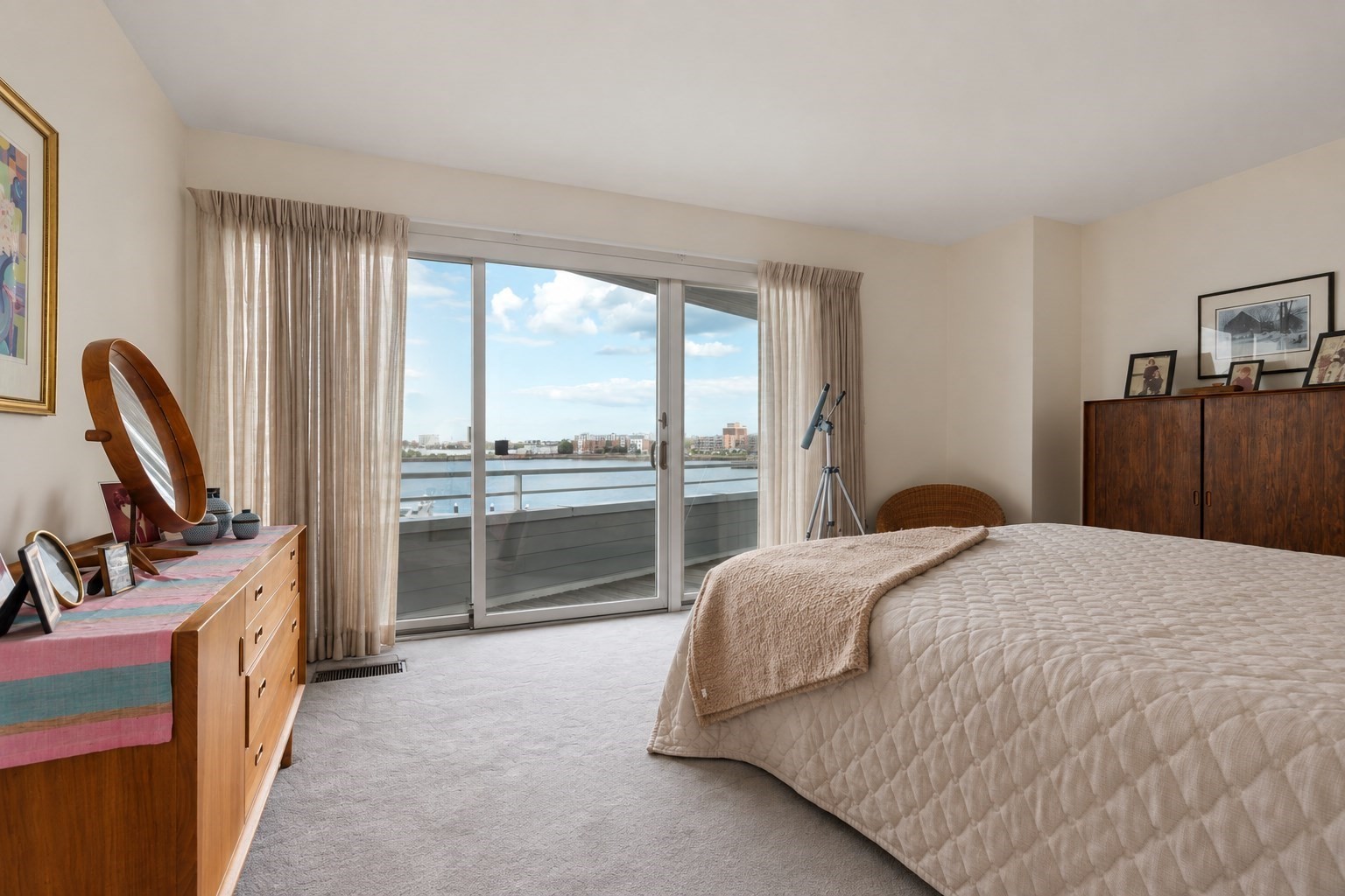 31 Constellation Wharf # 31