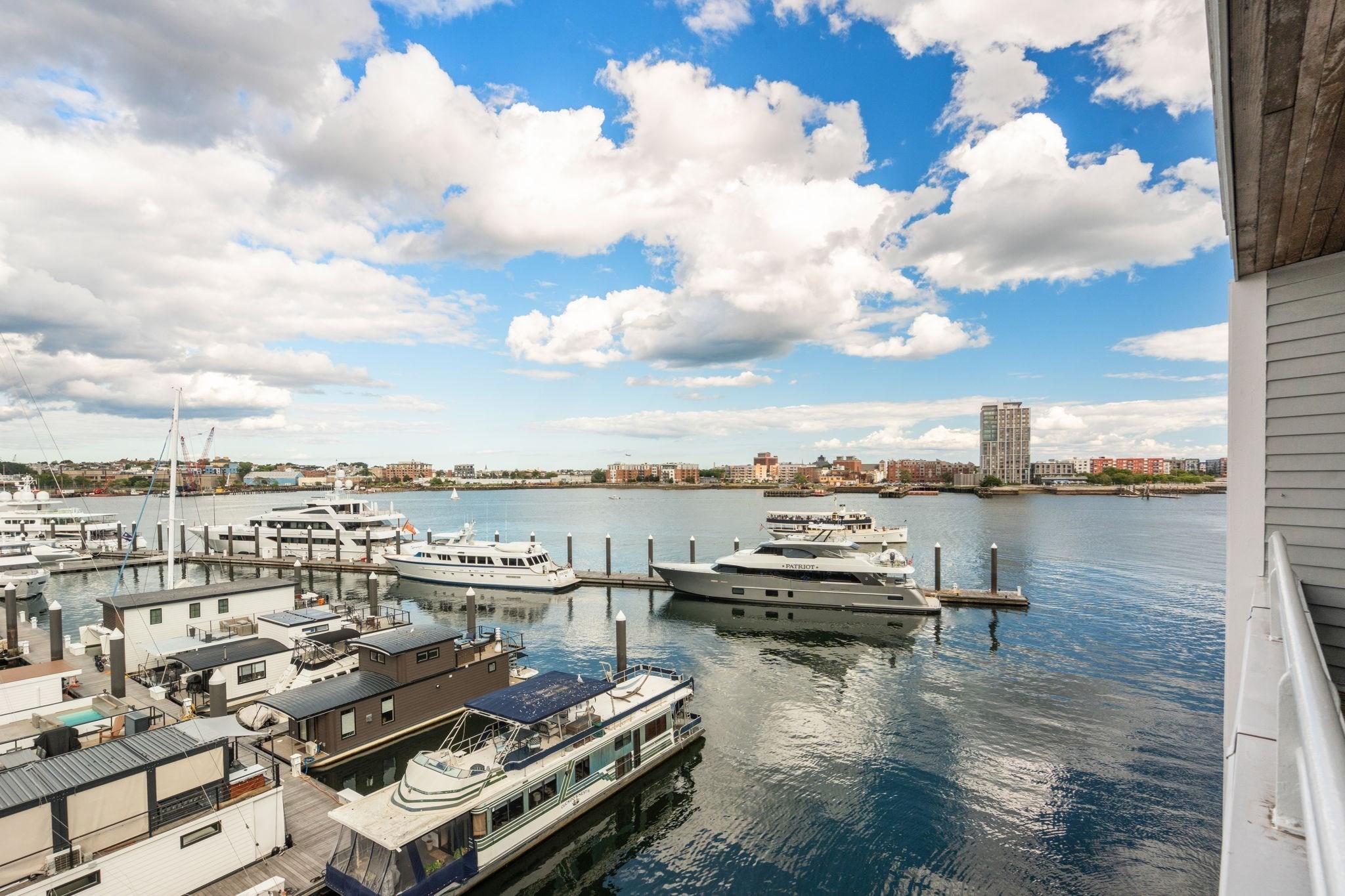 31 Constellation Wharf # 31